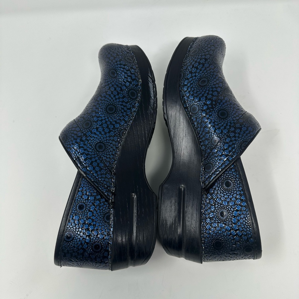 Dansko Professional Clogs Women's EUR 39 US 8.5 Blue Medallion - Picture 5 of 13
